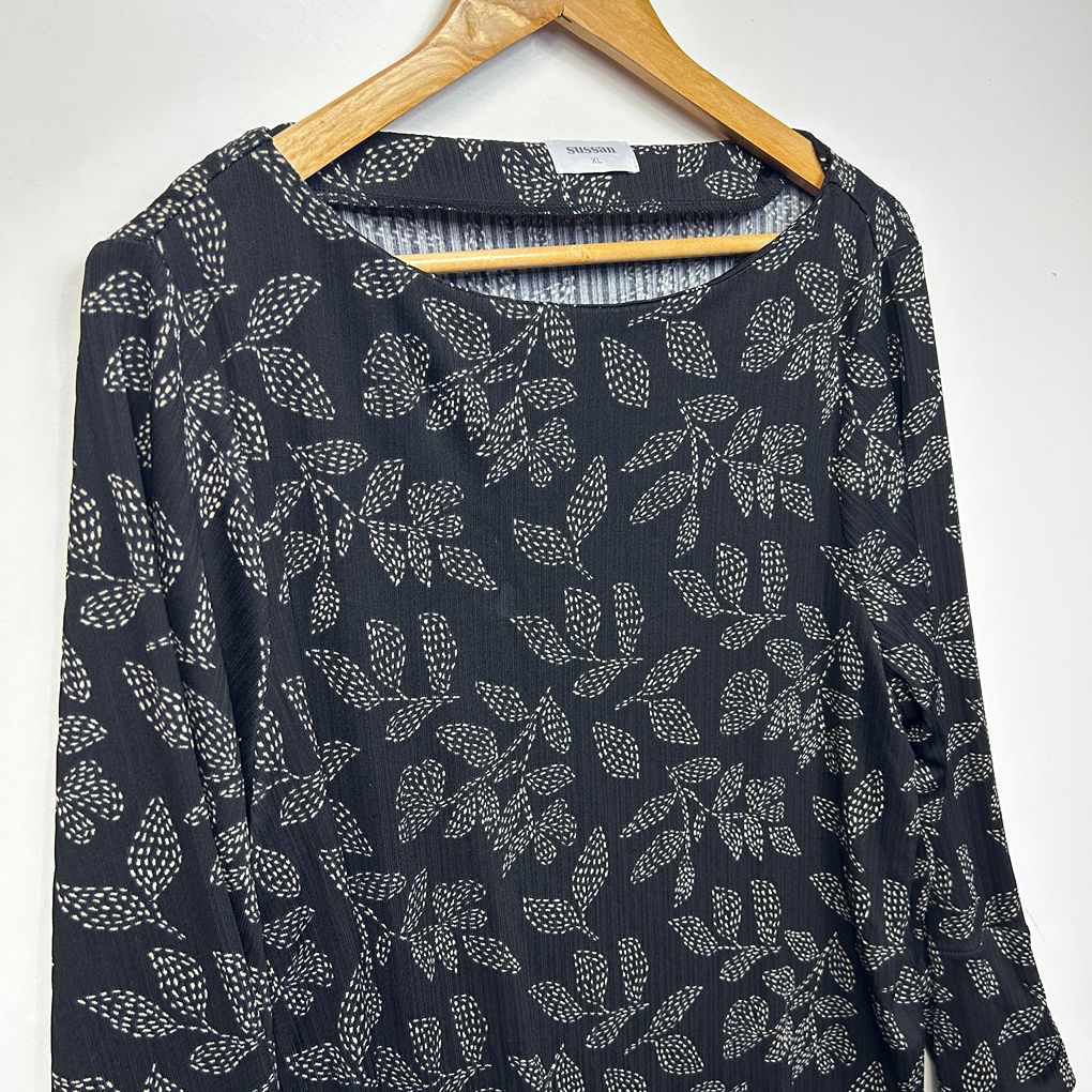 Sussan Black Leaf Print Long Sleeve Top - Size XL