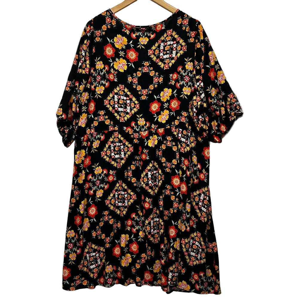 Bloomchic Black Floral Dress - Size 26-28