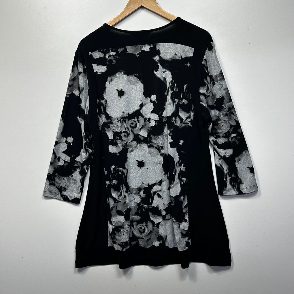Noni B Black Floral Top - Size L
