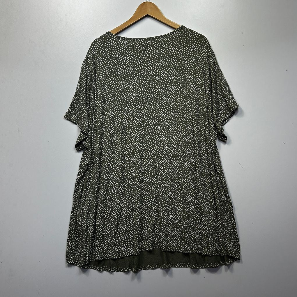 Limited Collection Khaki Plus Size Floral Print Top - Size 30-32