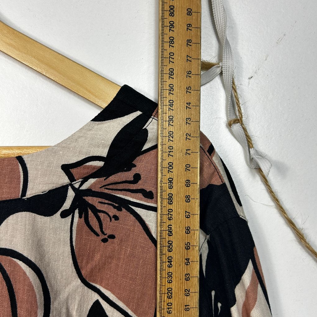 Suzanne Grae Beige Black Floral Linen Top - Size 18