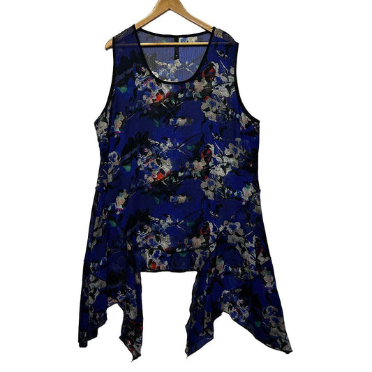 Taking Shape Sleeveless Top - Size 22