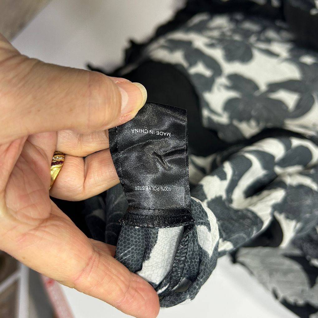 Taking Shape Black and White Kimono Jacket - Size 18
