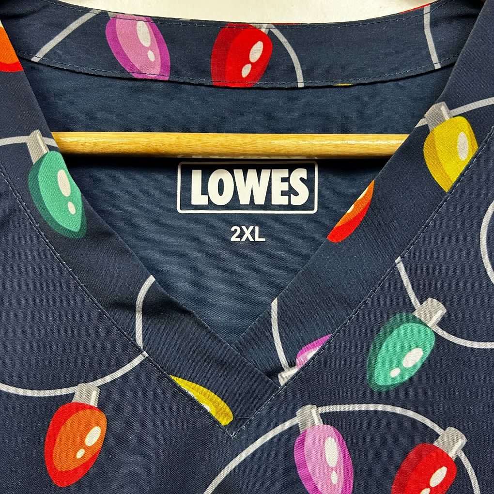 Lowes Navy Christmas Scrubs Top - Size 2XL