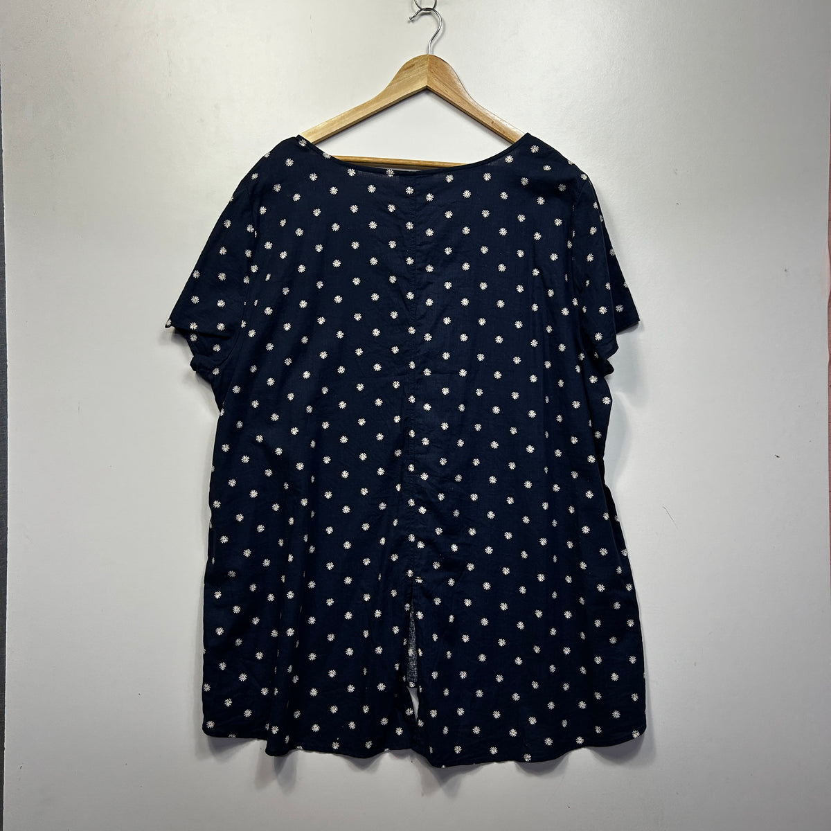 Autograph Navy Daisy Plus Size Linen Top - Size 24