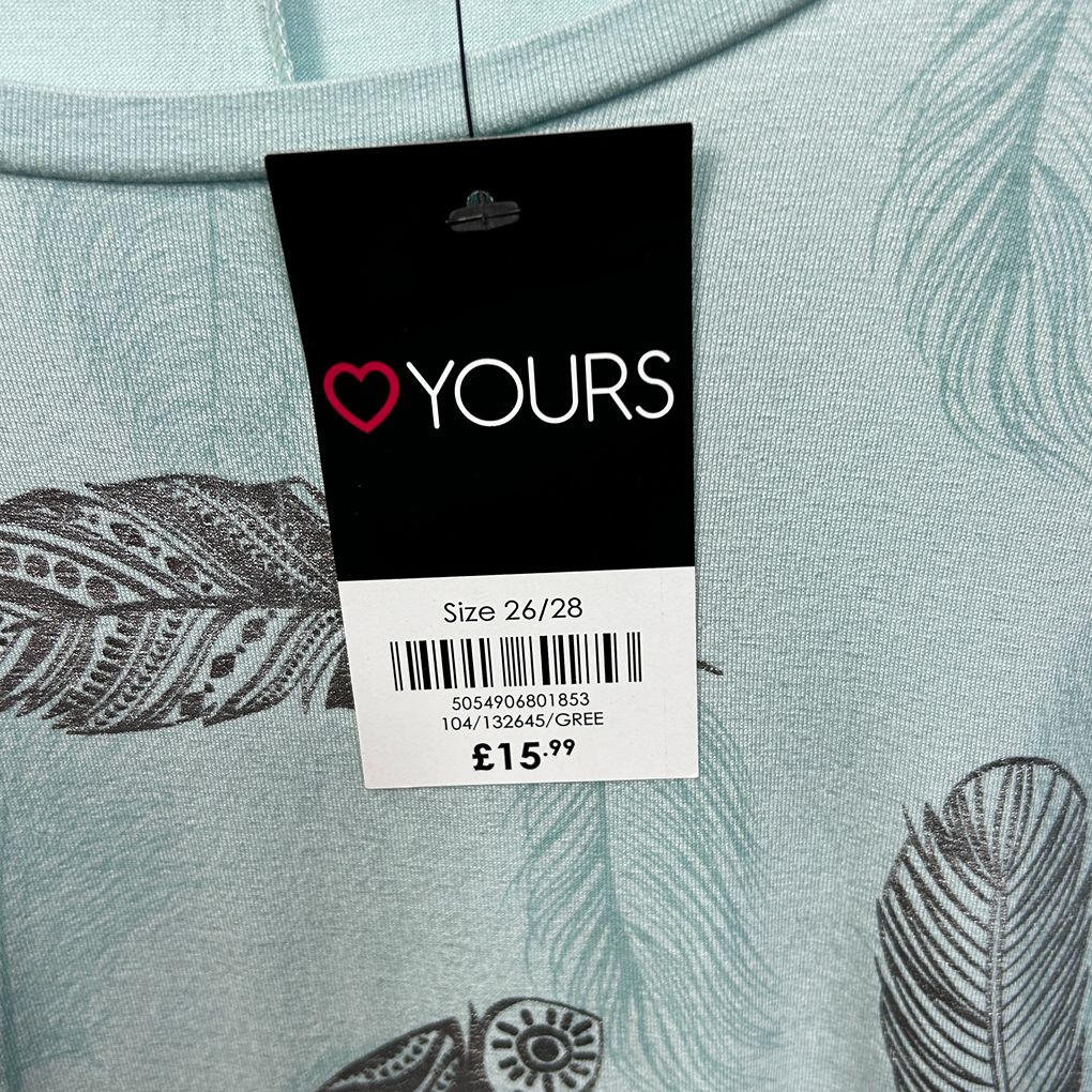 Yours Mint Plus Size Feather Print Top - Size 26/28