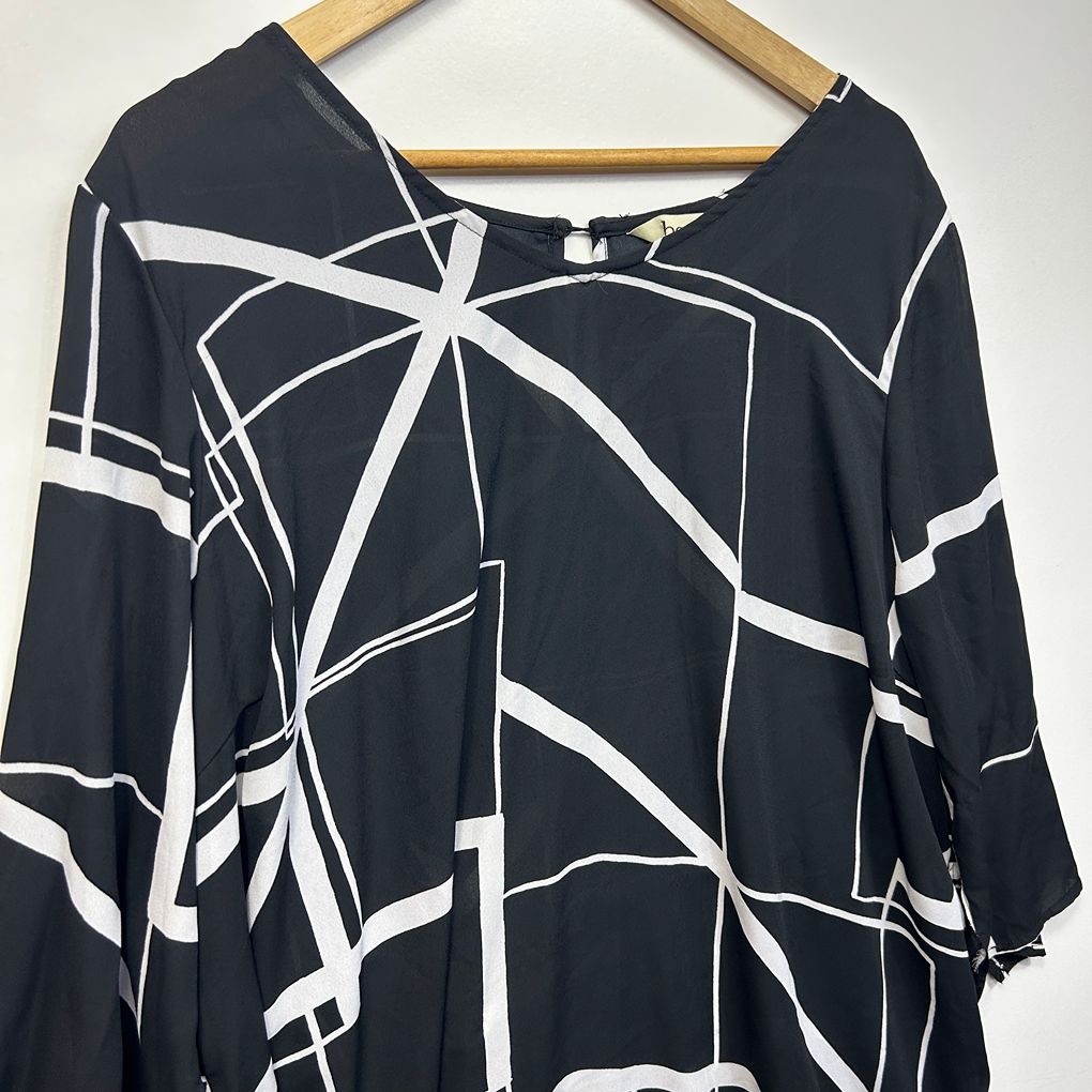 Beme Black White Plus Size Geometric Print Top - Size 22