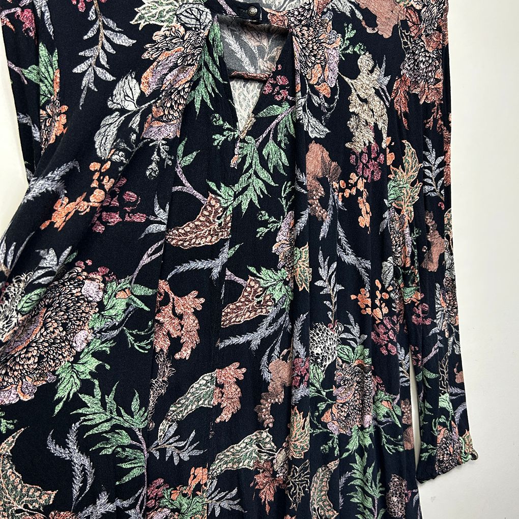 Jump Navy Floral Top - Size 16
