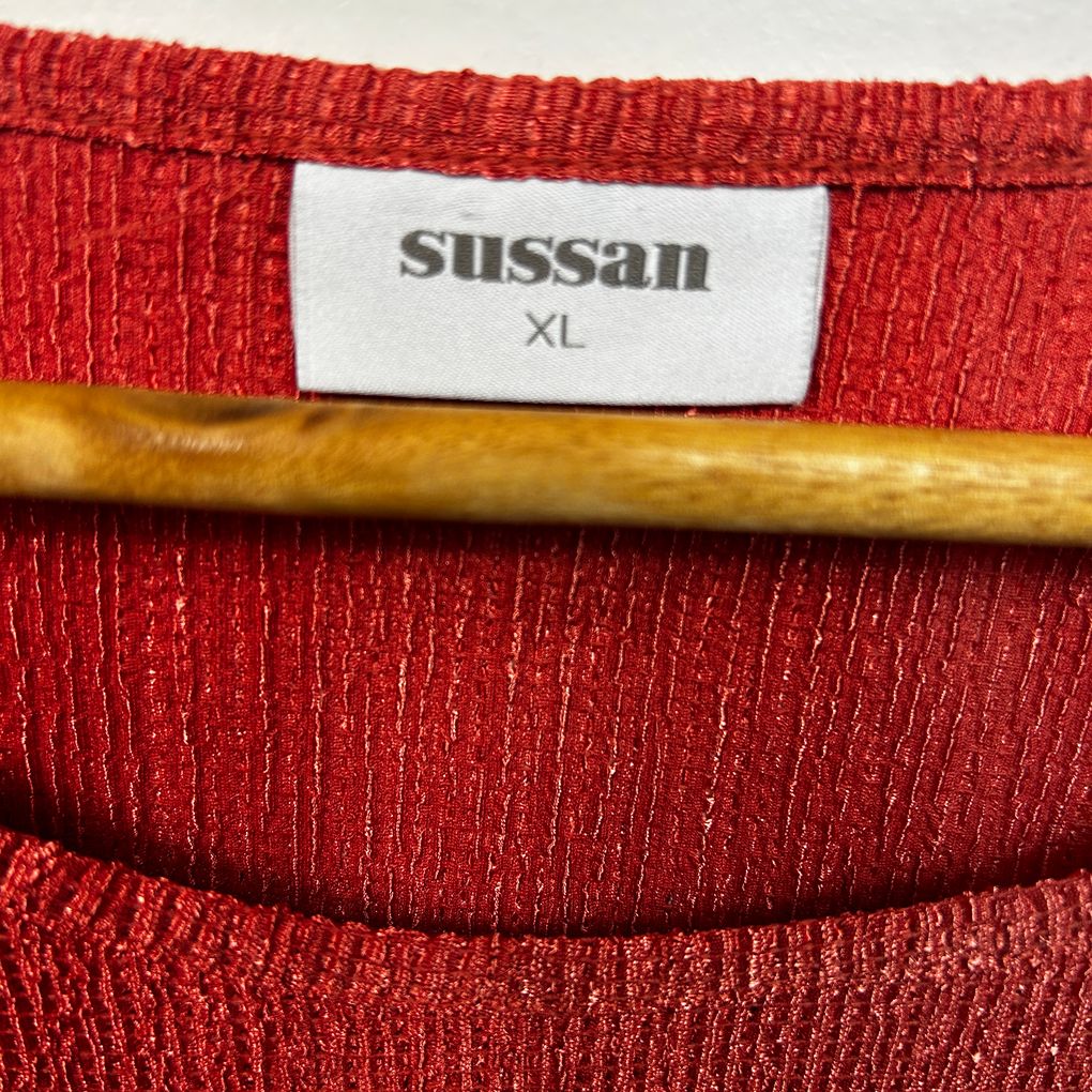 Sussan Red Sleeveless Top - Size XL