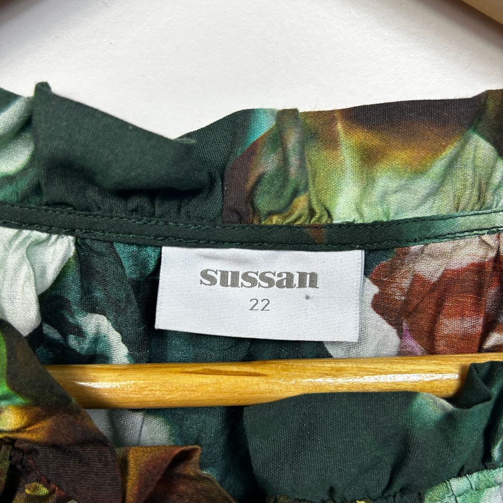 Sussan Green Floral Plus Size Top - Size 22