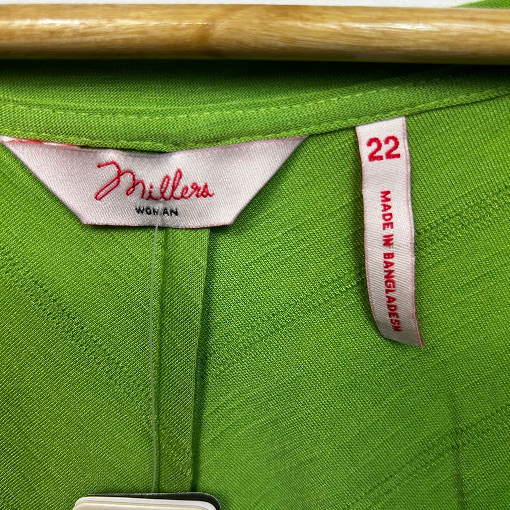 Millers Green Short Sleeve V Neck  Top - Size 22
