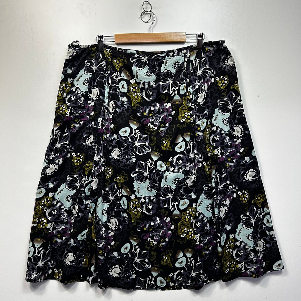 Wombat Black Plus Size Cotton Skirt - Size 20