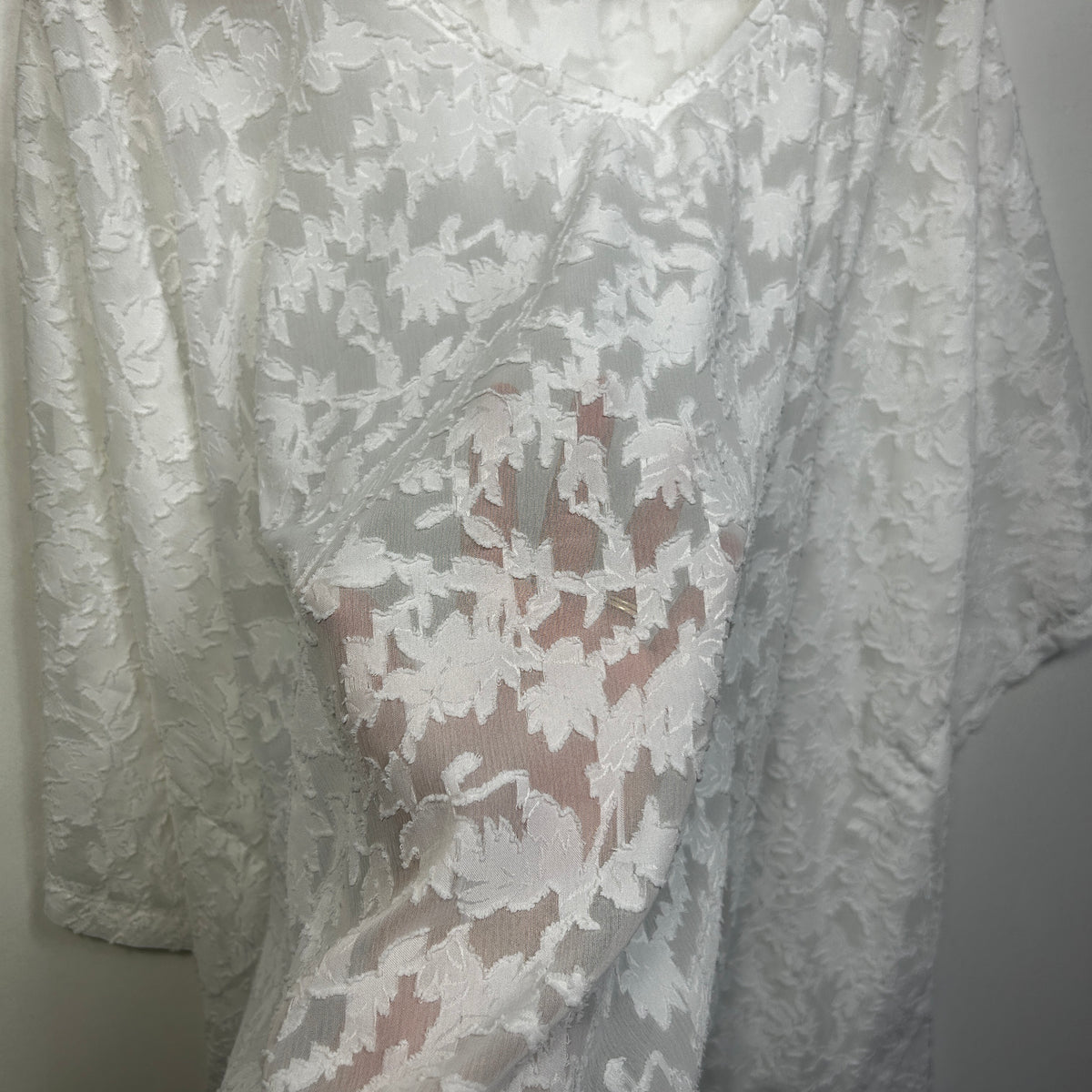 Willow & Tree White Cotton Sheer Top - Size L/XL