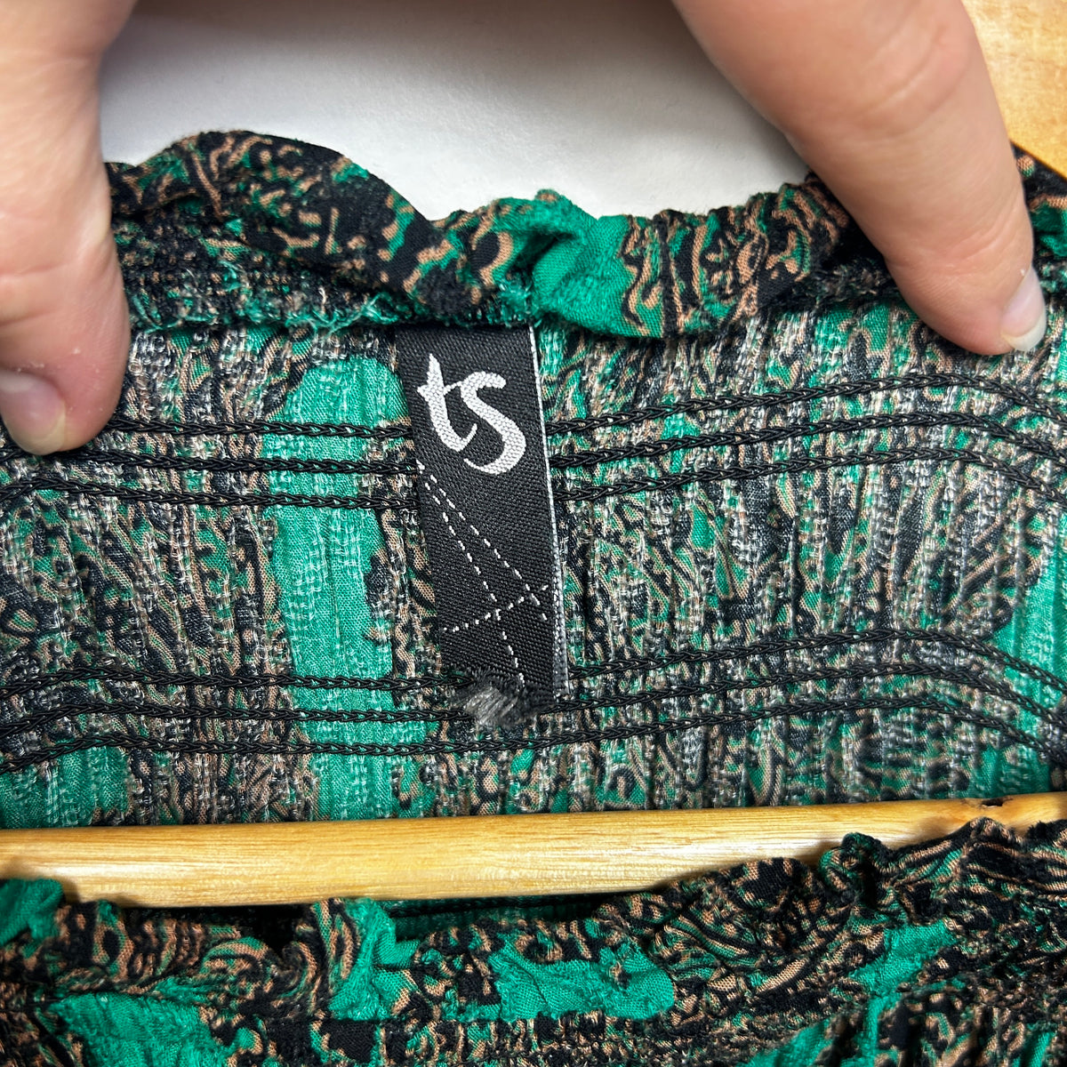 Taking Shape Green Paisley Top - Size 18/20