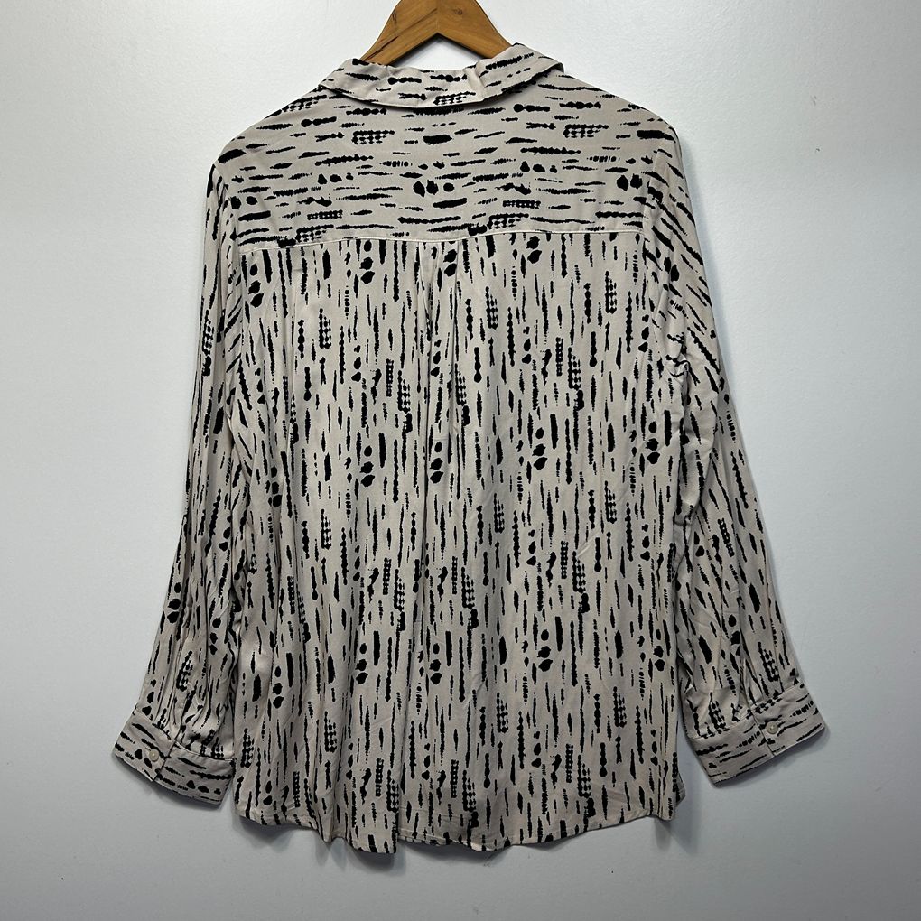Suzanne Grae Cream Black Print Shirt - Size 16