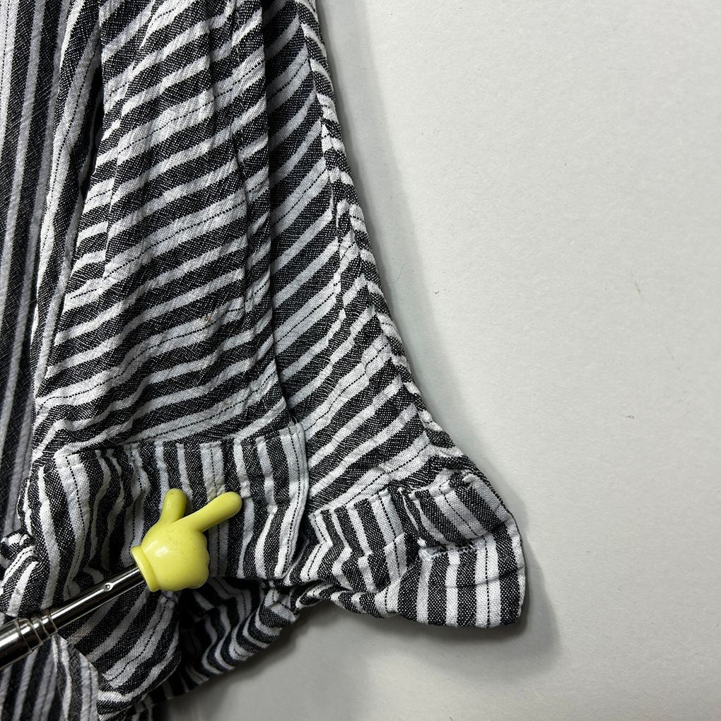 Autograph Black and White Striped Button Up Shirt - Size 18 (fault)