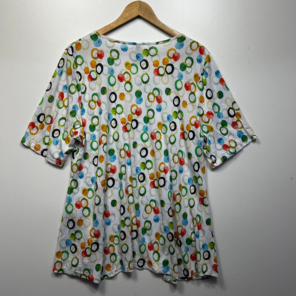 Taking Shape White Spot Print Top - Size 18