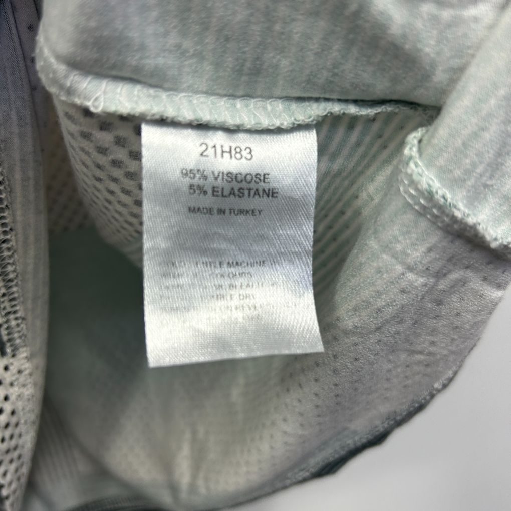Grey top label detail view