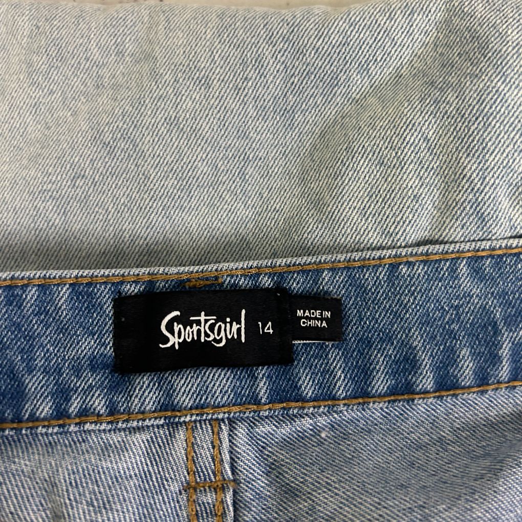 Sportsgirl label size 14 detail view