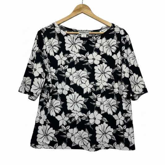 Millers Black & White Floral Top - Size 20