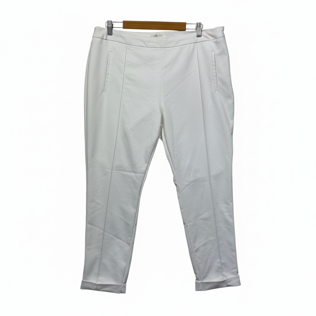 Capture White Capri Pants - Size 18