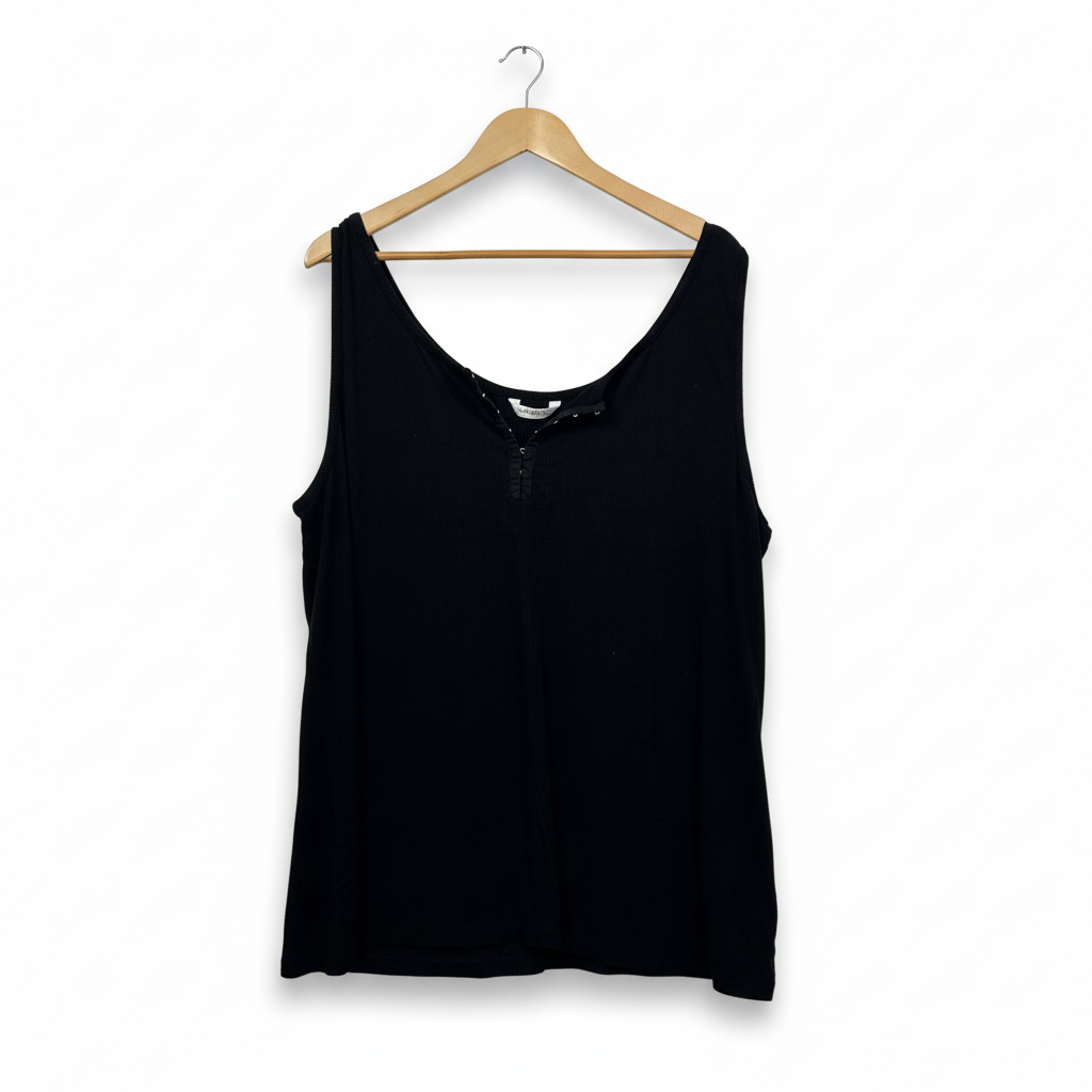 Isobelle black textured tank top size 26