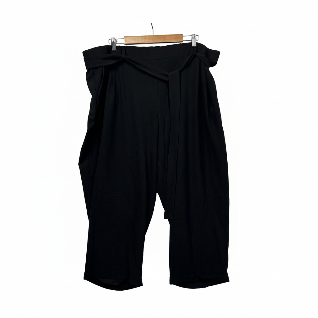 Philosophy Black Cropped Pants - Size 3XL