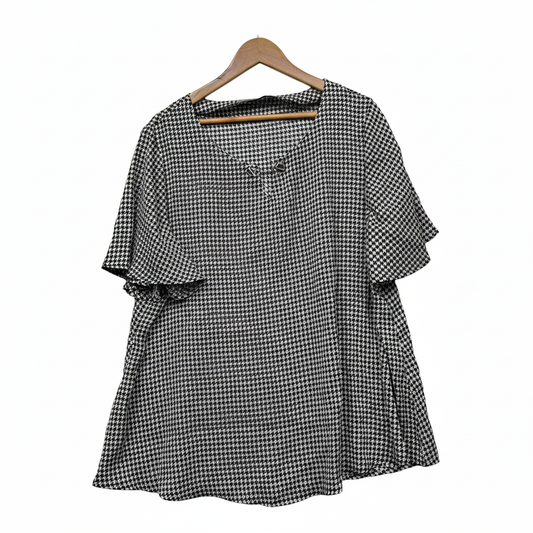 You + All Black and White Houndstooth Top - Size 24 front view