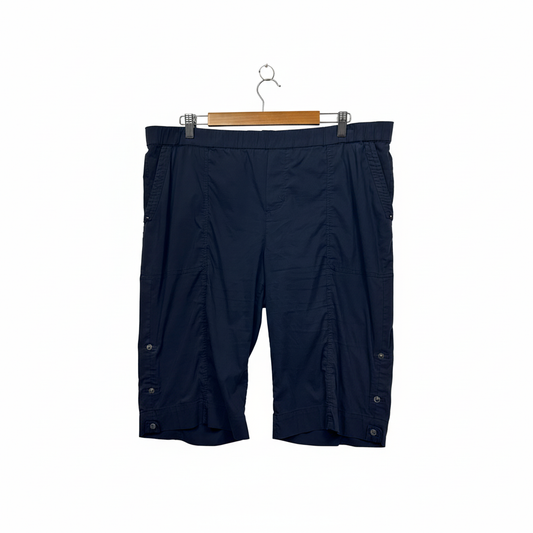 Verge navy shorts size 18 back view