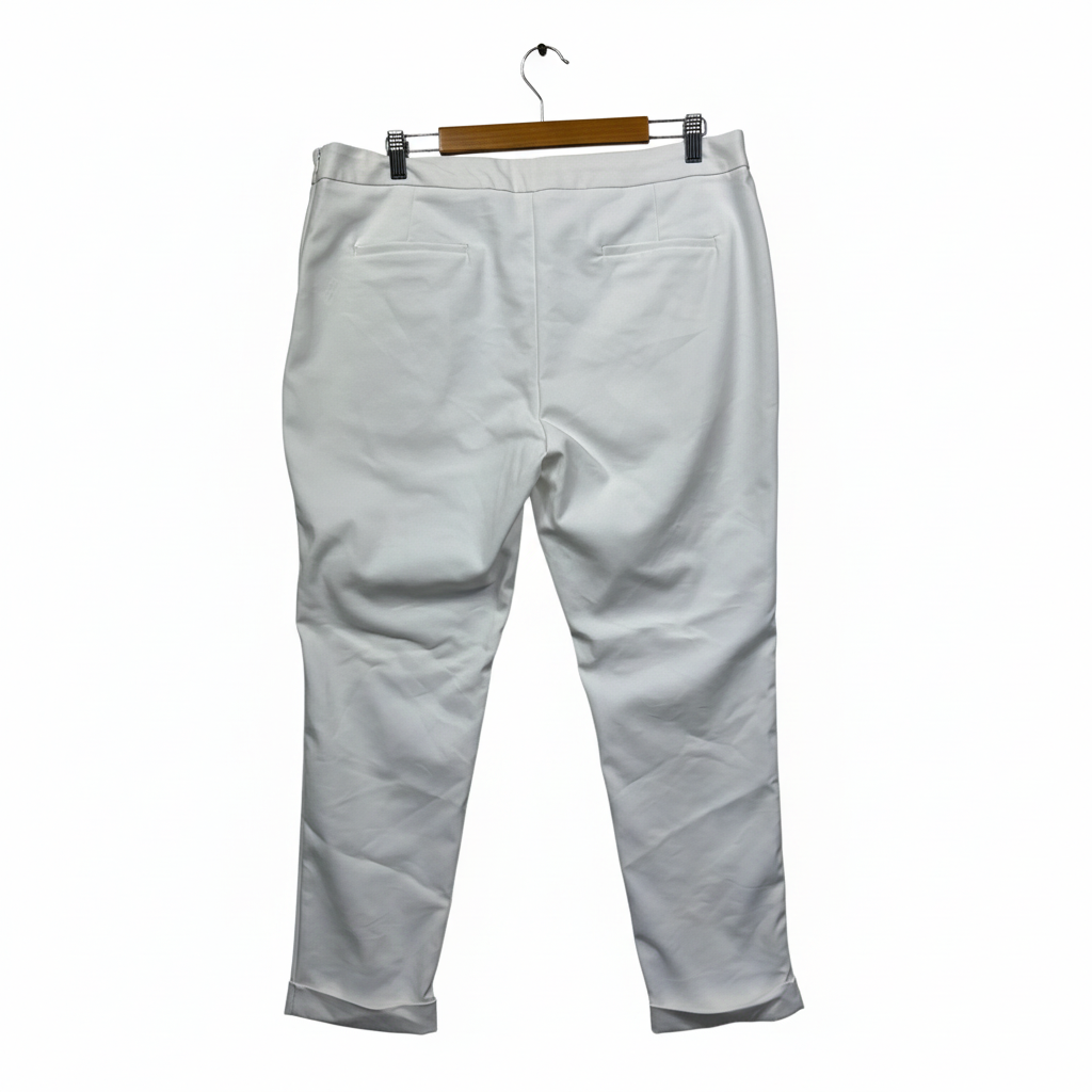 Capture White Capri Pants waistband detail