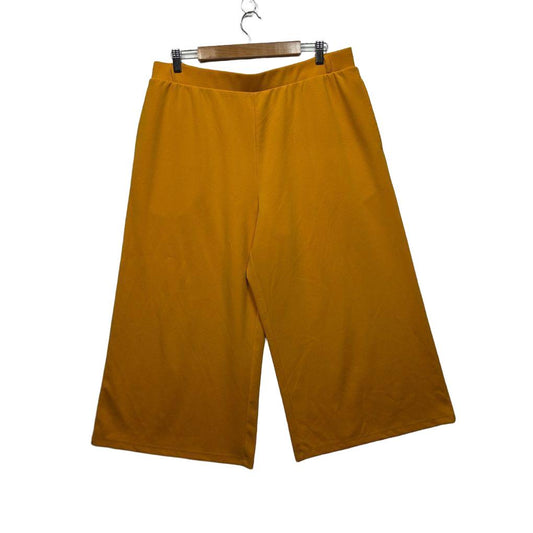 & me Cropped Mustard Pants - Size XL
