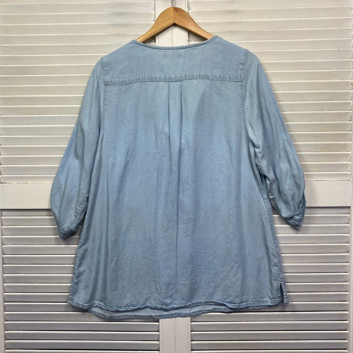 Beme Top Size 14 Plus Size Blue Chambray Lyocell Roll Tab Sleeve Preloved