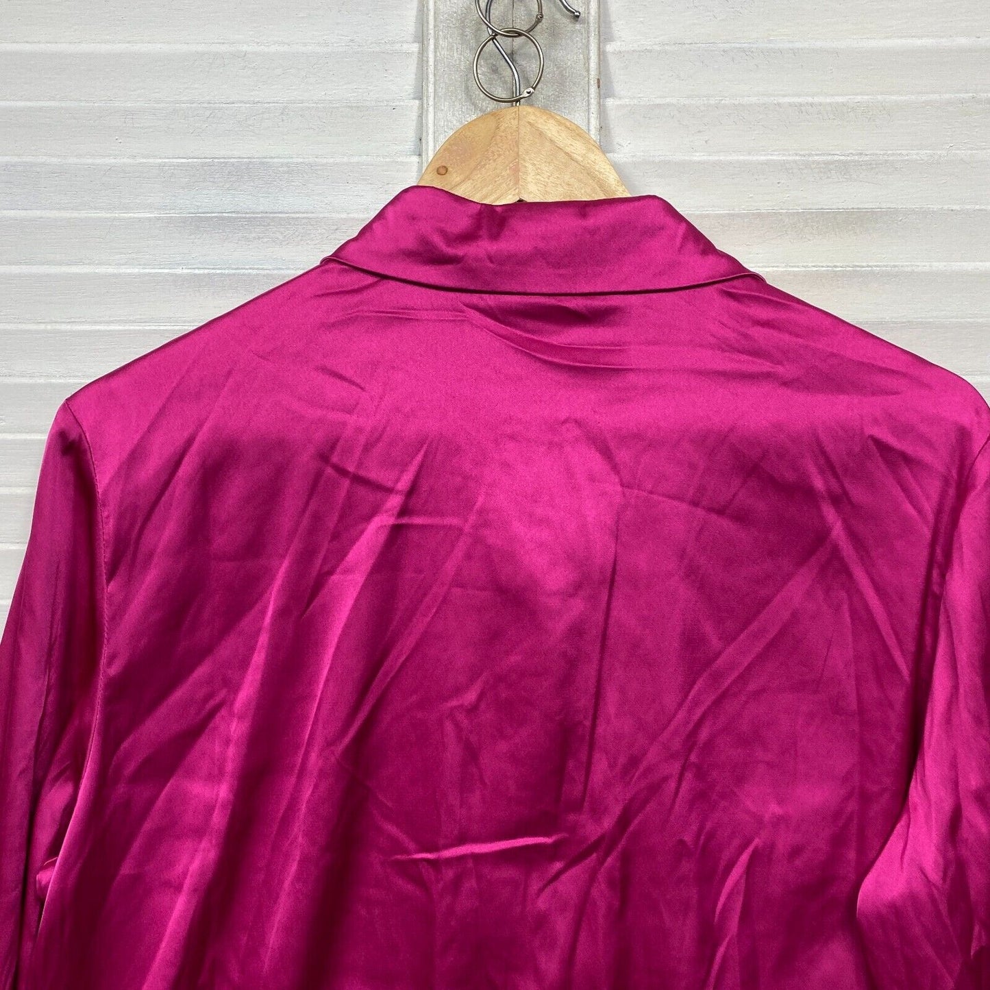 Sage & Paige Top Size 14 Pink Fuchsia Button Up Collared Long Sleeve Satin New