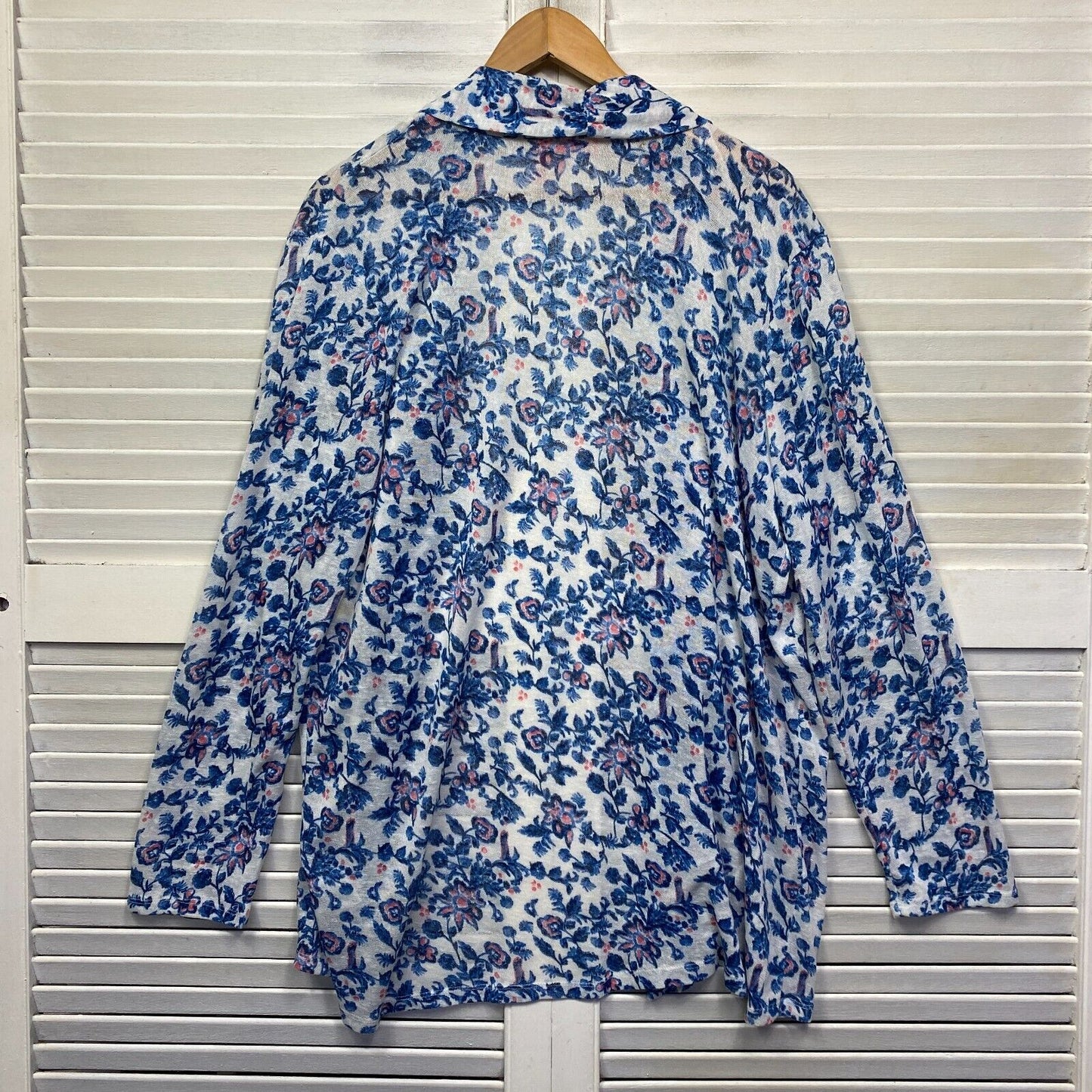 Millers Top Size 2XL 18 Plus Open Front Floral Blue Long Sleeve