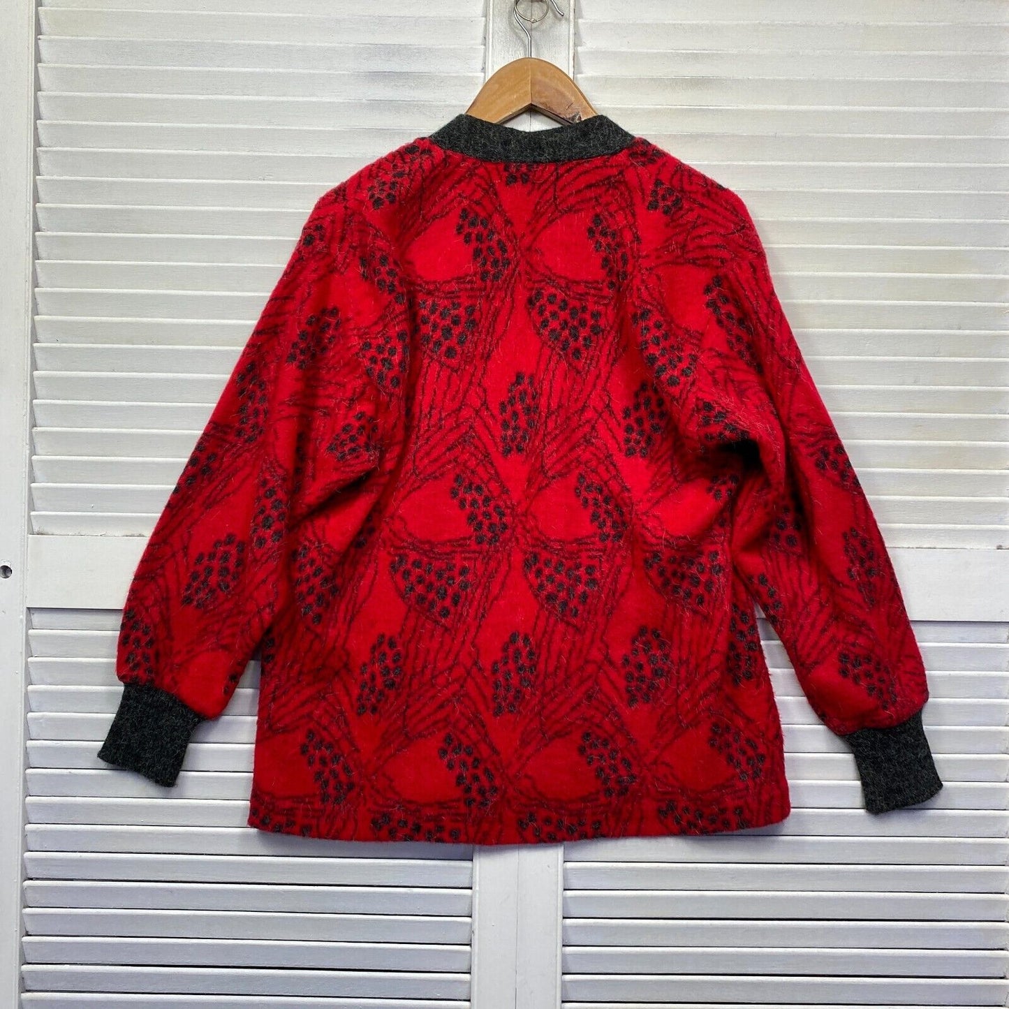 Vintage Cardigan Size 14 Red Black Made in Australia Knitwear Barricardo