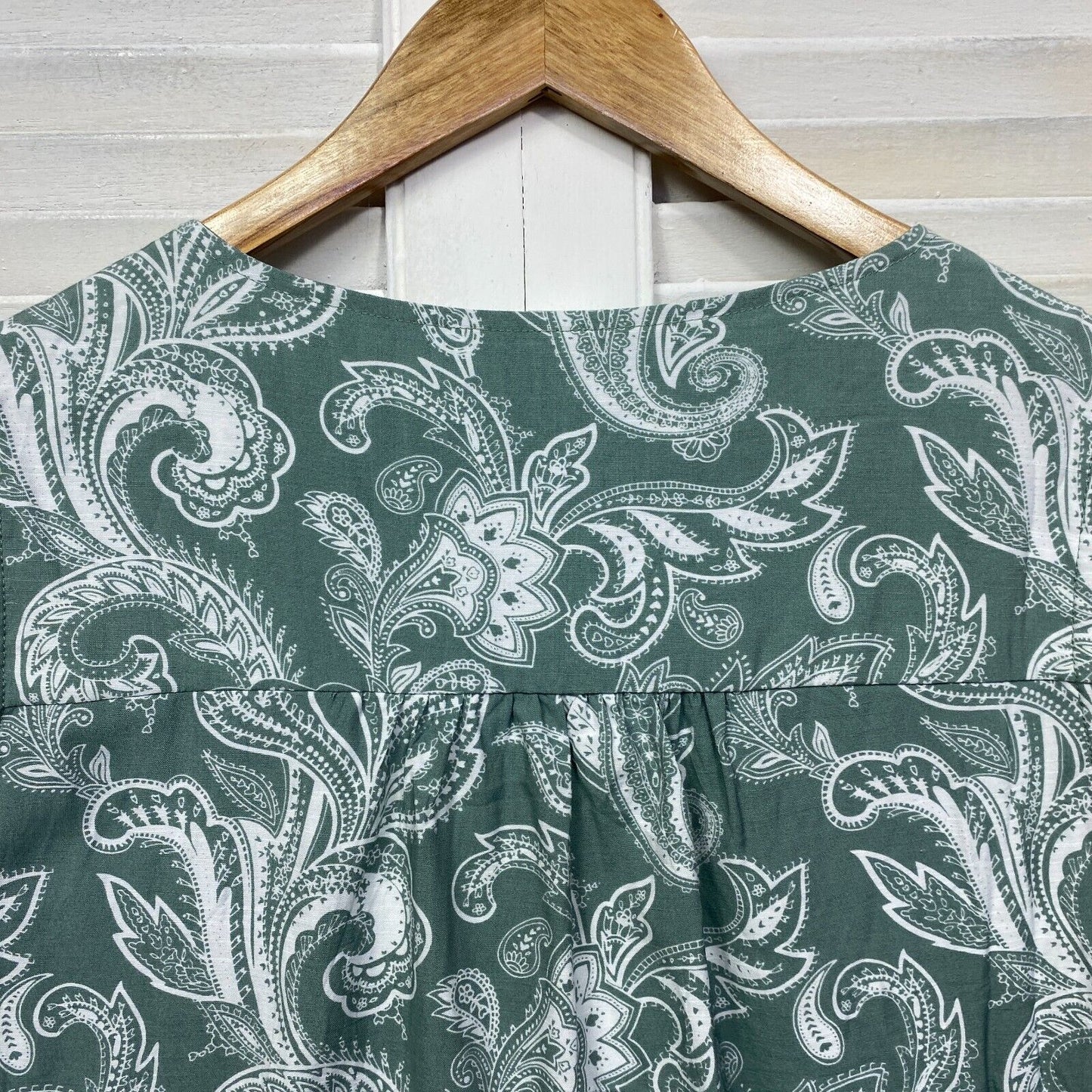 Anko Top Size 14 Green White Paisley Print Sleeveless