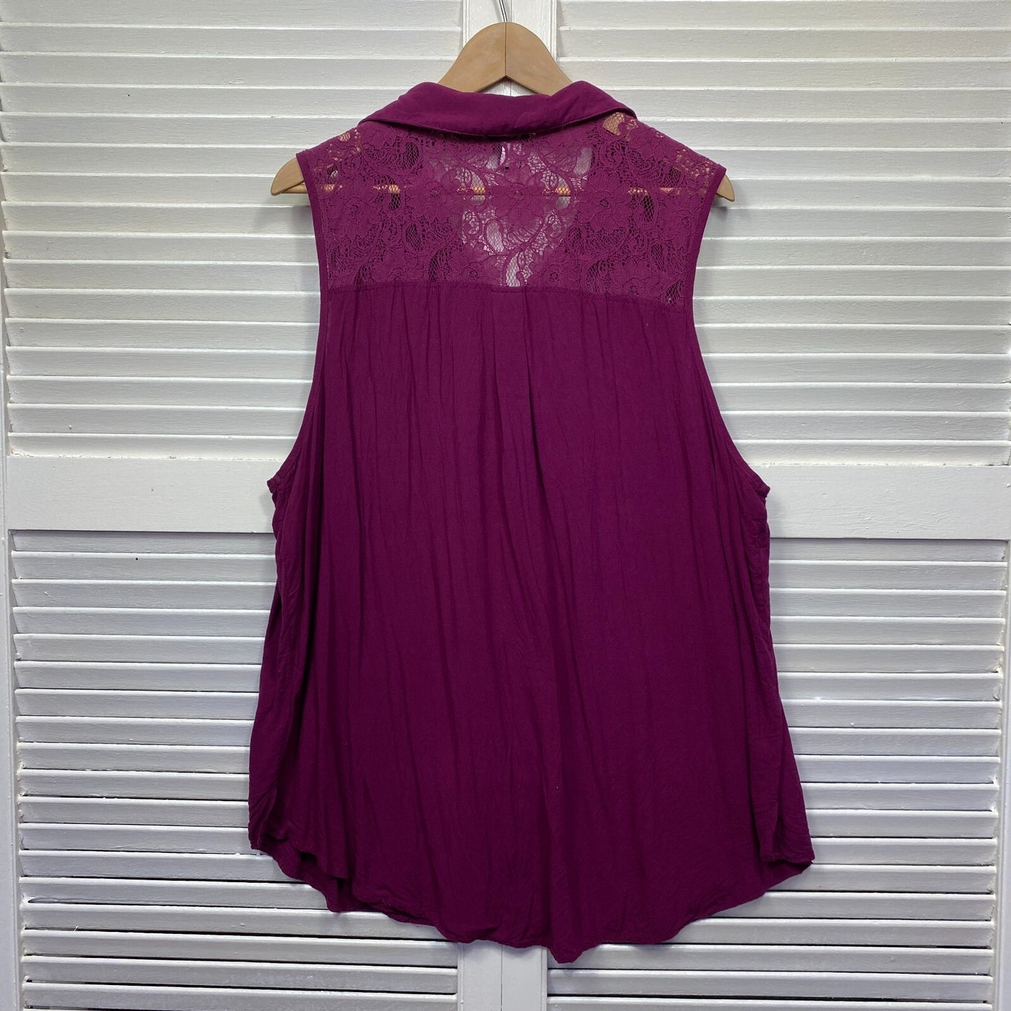 Torrid Top Size 3 20 22 18 Pink Lace Trim Sleeveless