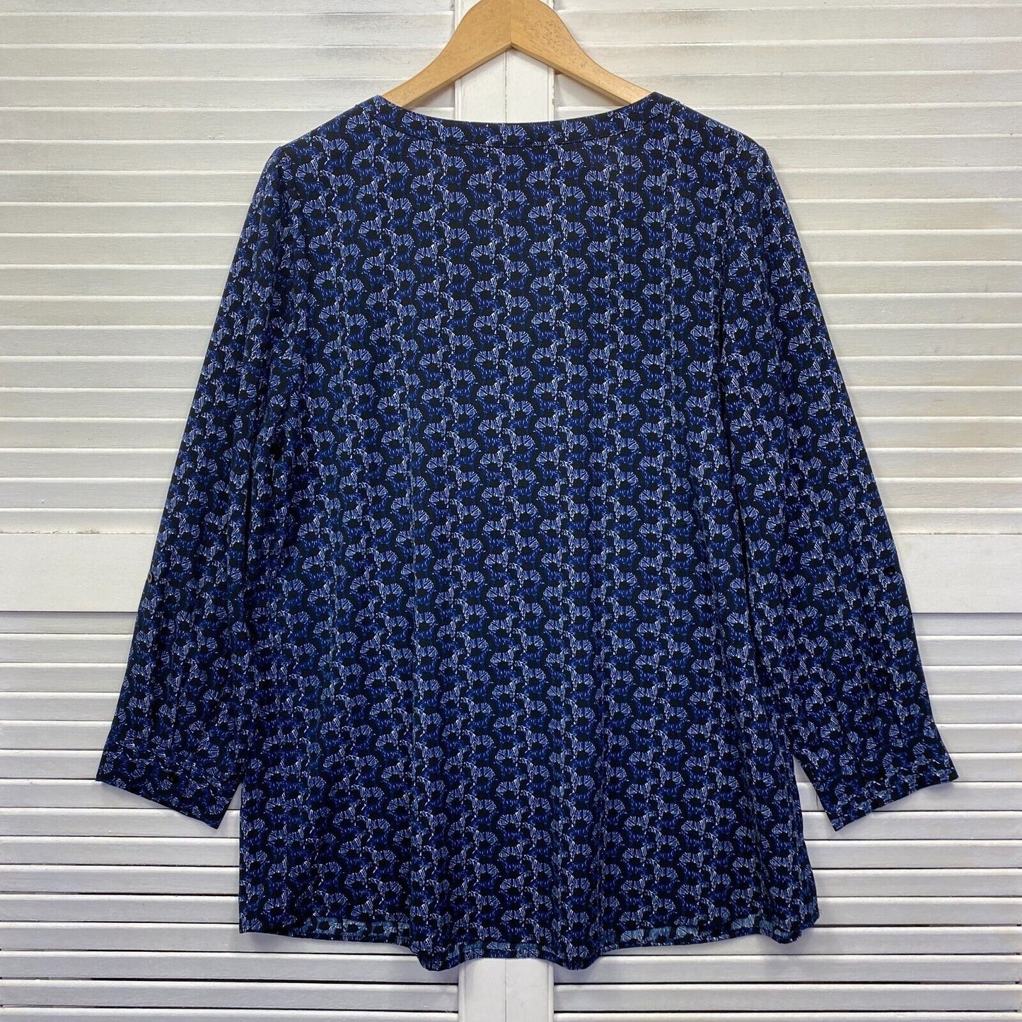 Autograph Tunic Top Size 14 Plus Blue Long Sleeve Viscose Pleated V Neck