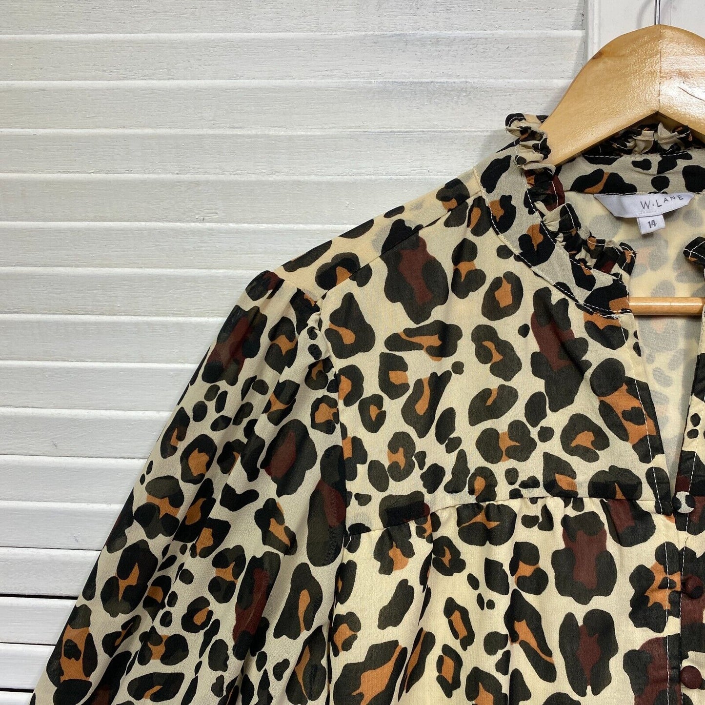 W Lane Top Size 14 Animal Print Long Sleeve Ruffle Neck Lined