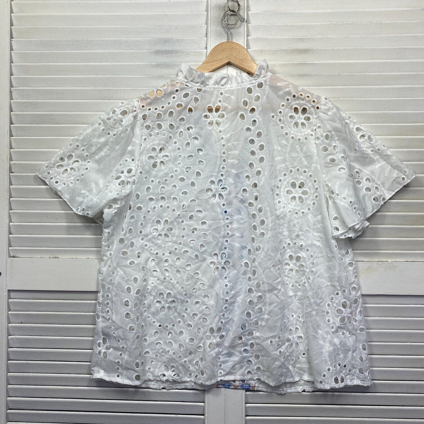 Shein Top Size 1XL 16 Plus White Short Sleeve Crochet Embroidered Preloved