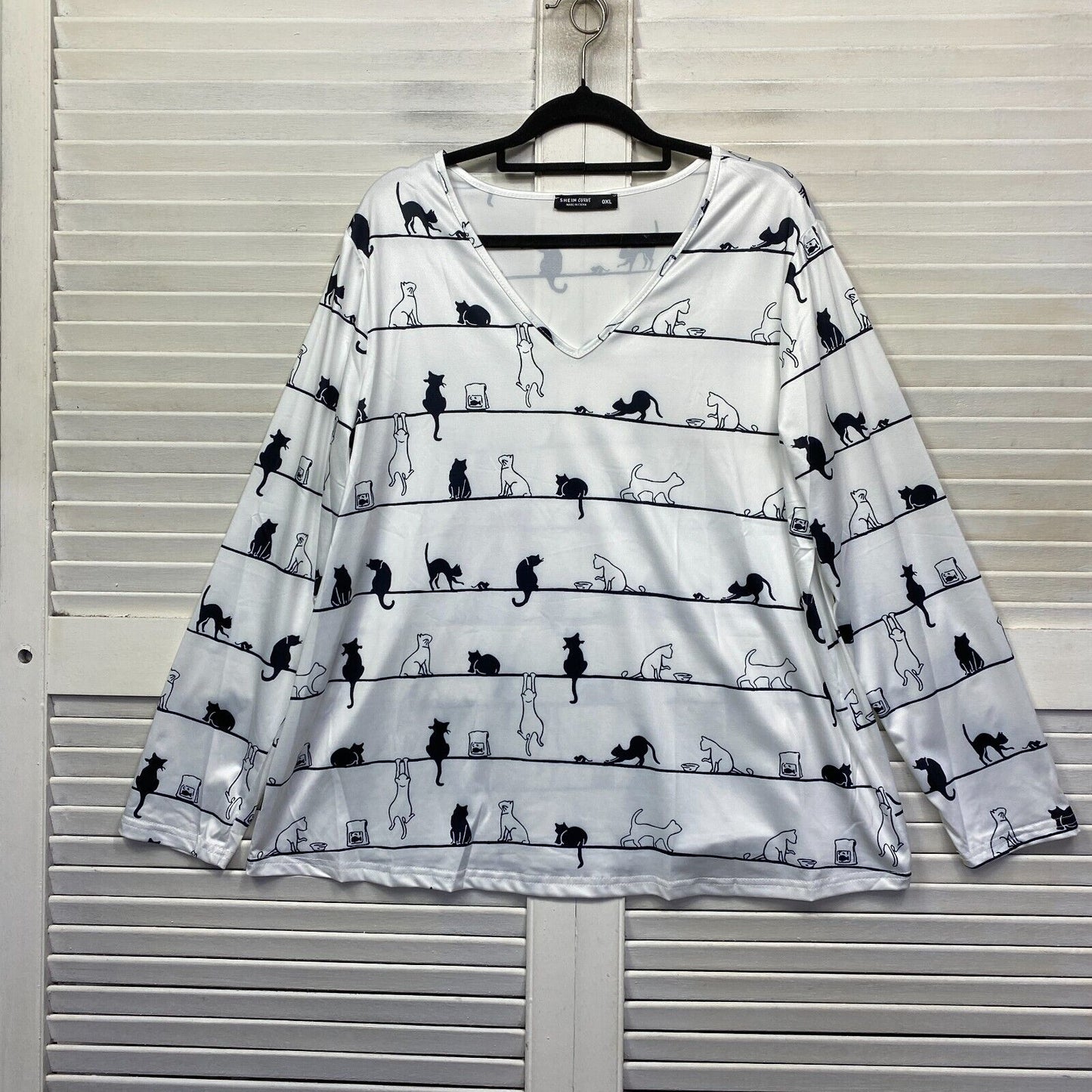 Shein Cats Top Size 14 16 0XL Plus White Black Long Sleeve Kittens