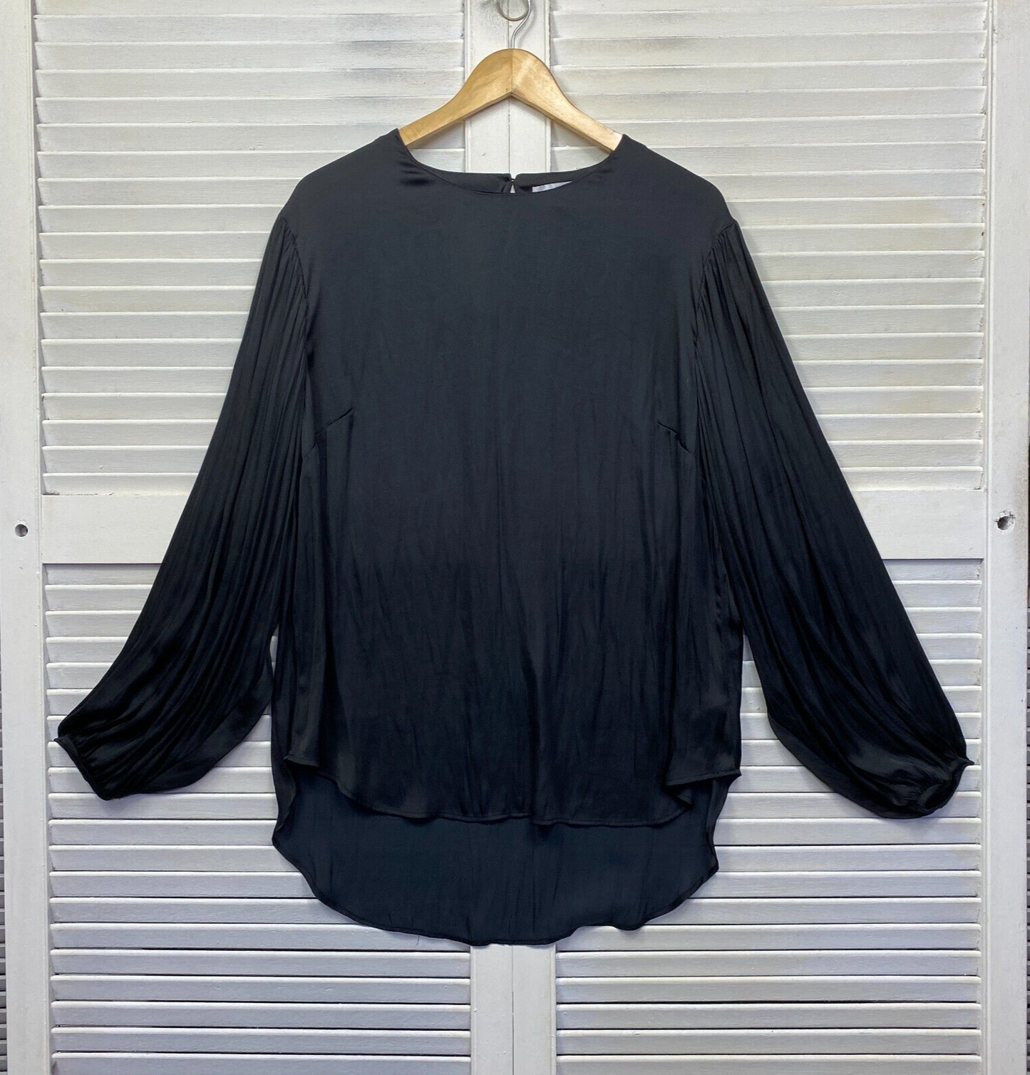 Preview Top Size 14 Black Long Billow Sleeve Office