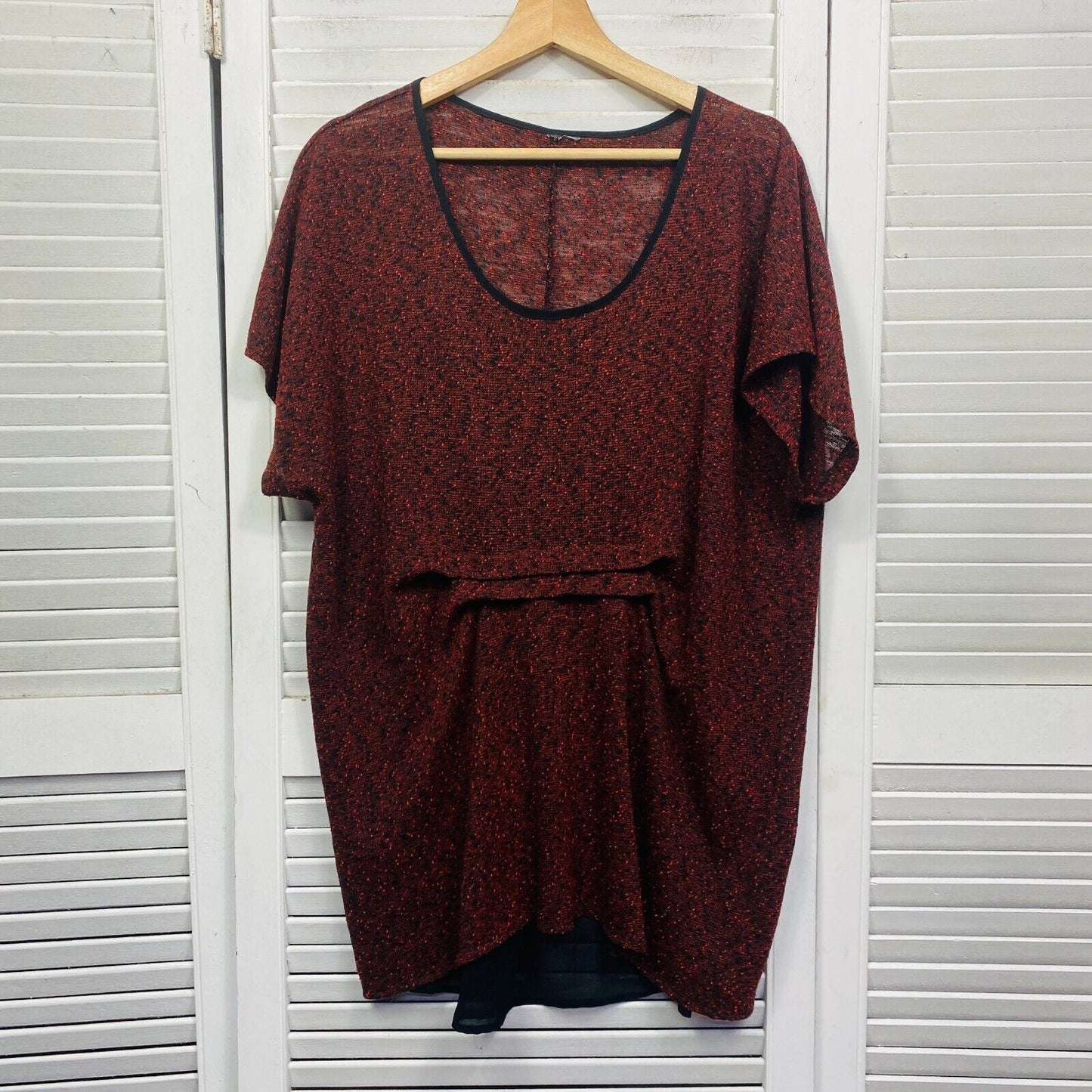 Taking Shape Tunic Top Size 16 18 Plus Red Black Sheer Textured