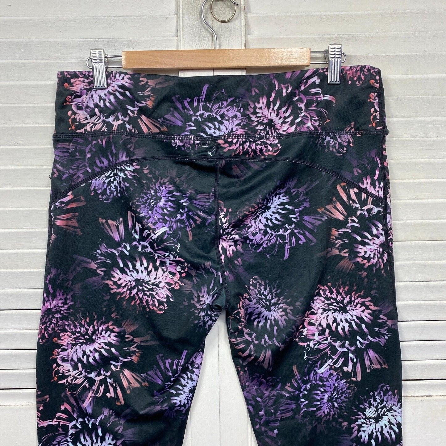 Ell & Voo Leggings Size 16 Black Floral Activewear Full Length