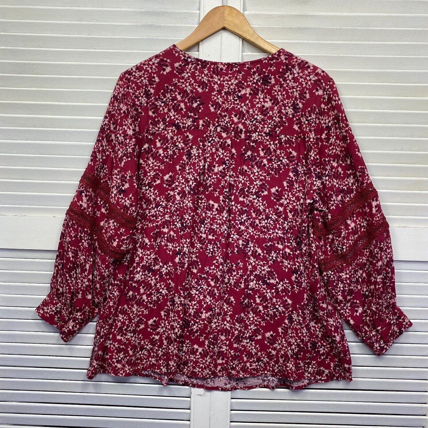 Belle Curve Top Size 16 Plus Red Maroon Floral Long Sleeve Preloved