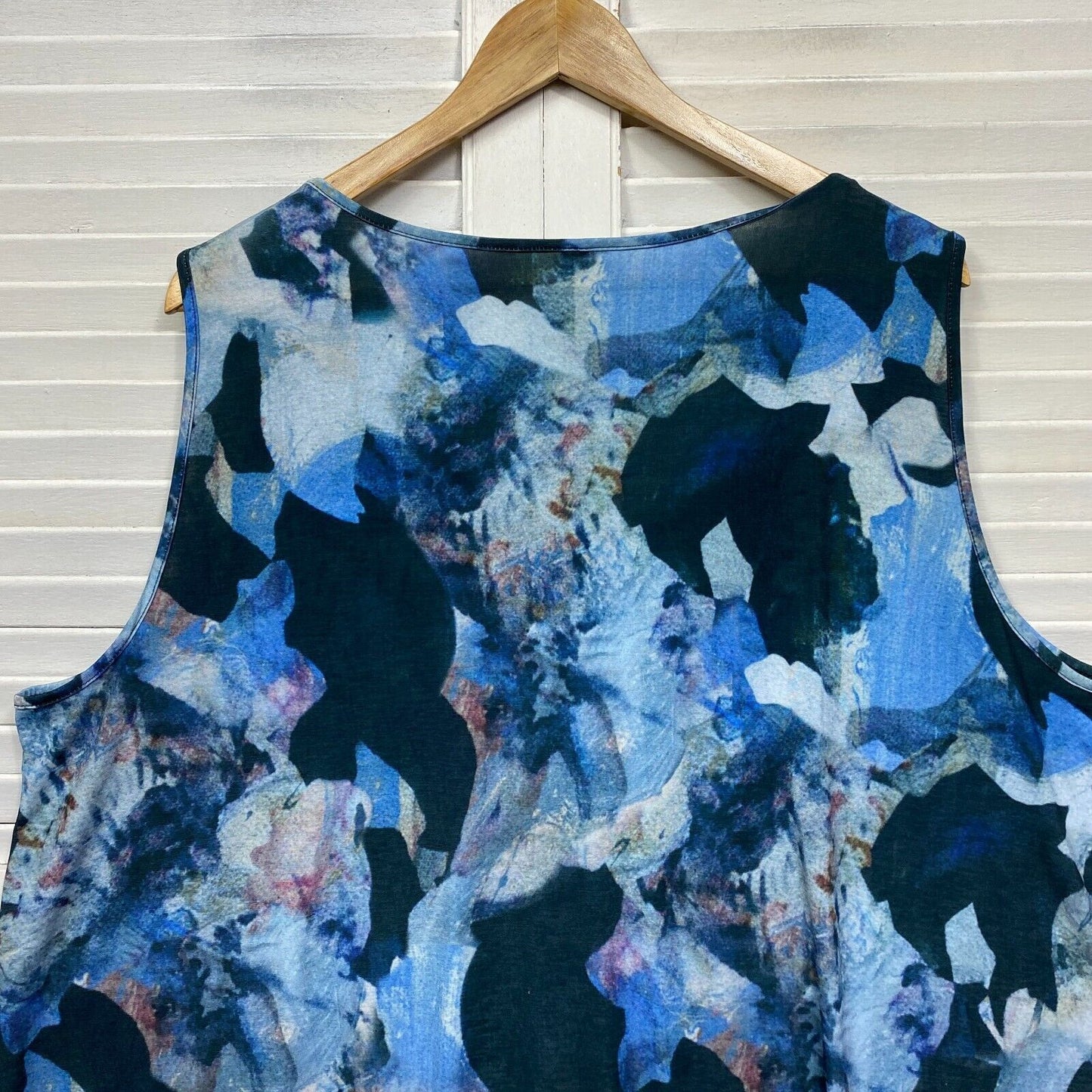 Taking Shape Top Size 20 Plus Large Blue Black Sleeveless Tunic Preloved