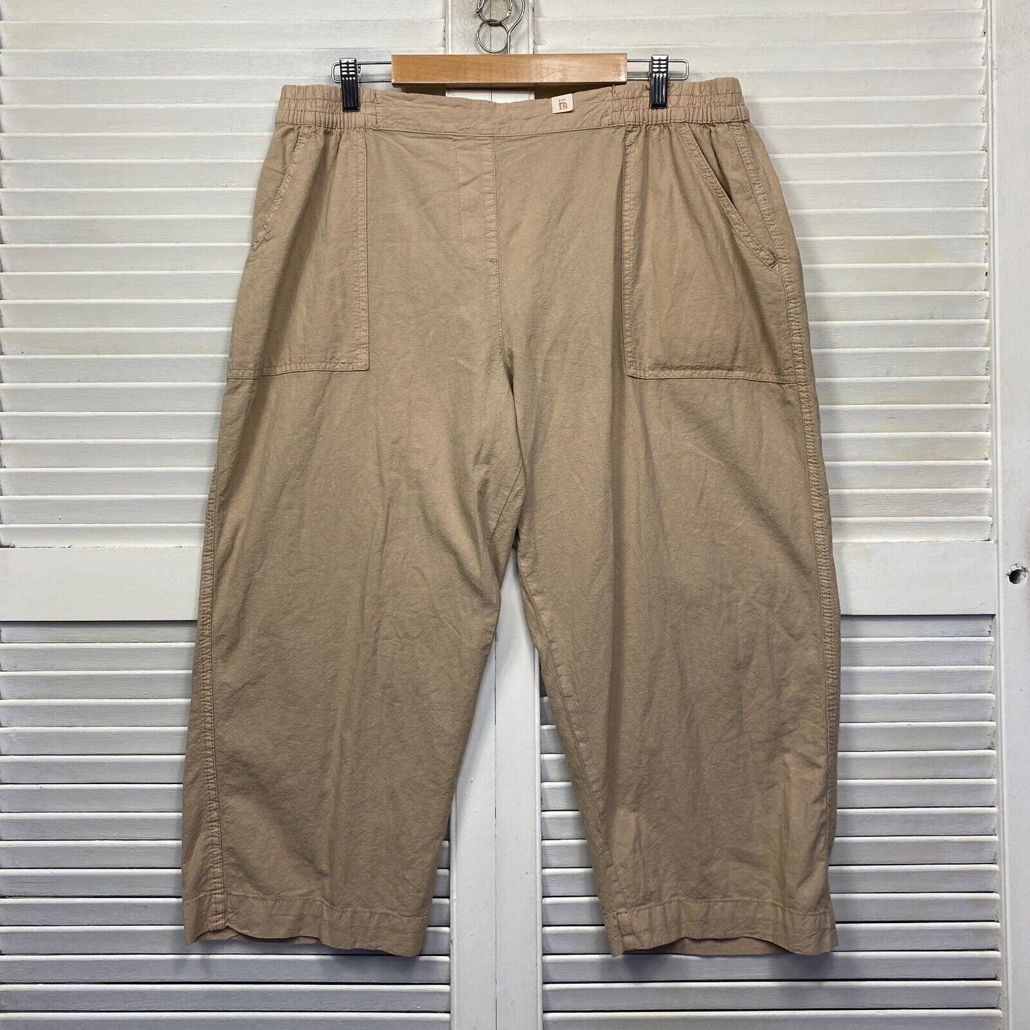 Millers Pants Size 18 Plus Beige Cropped 3/4 Length Pockets New