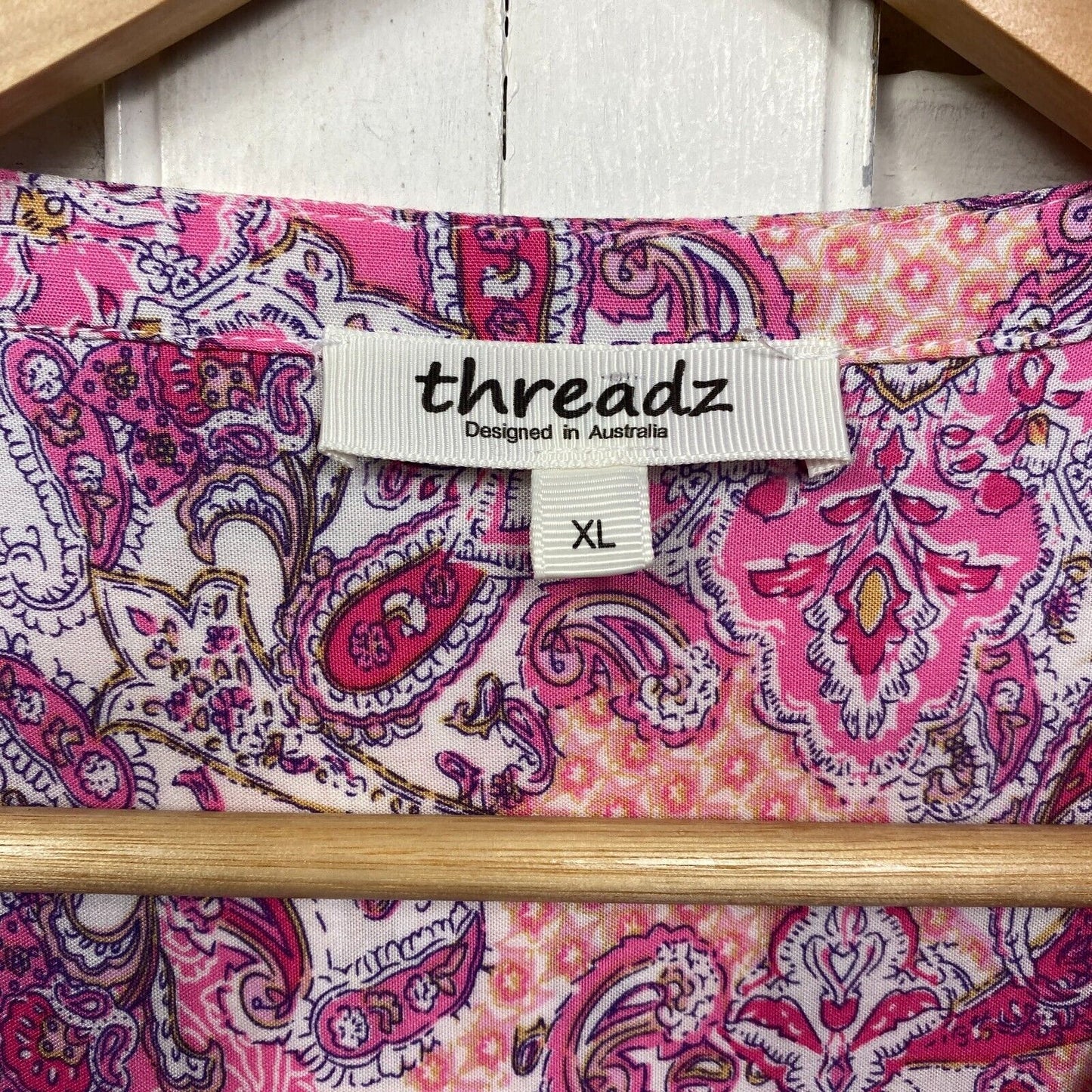 Threadz Top Size XL Plus Pink Paisley Print Long Sleeve Floral