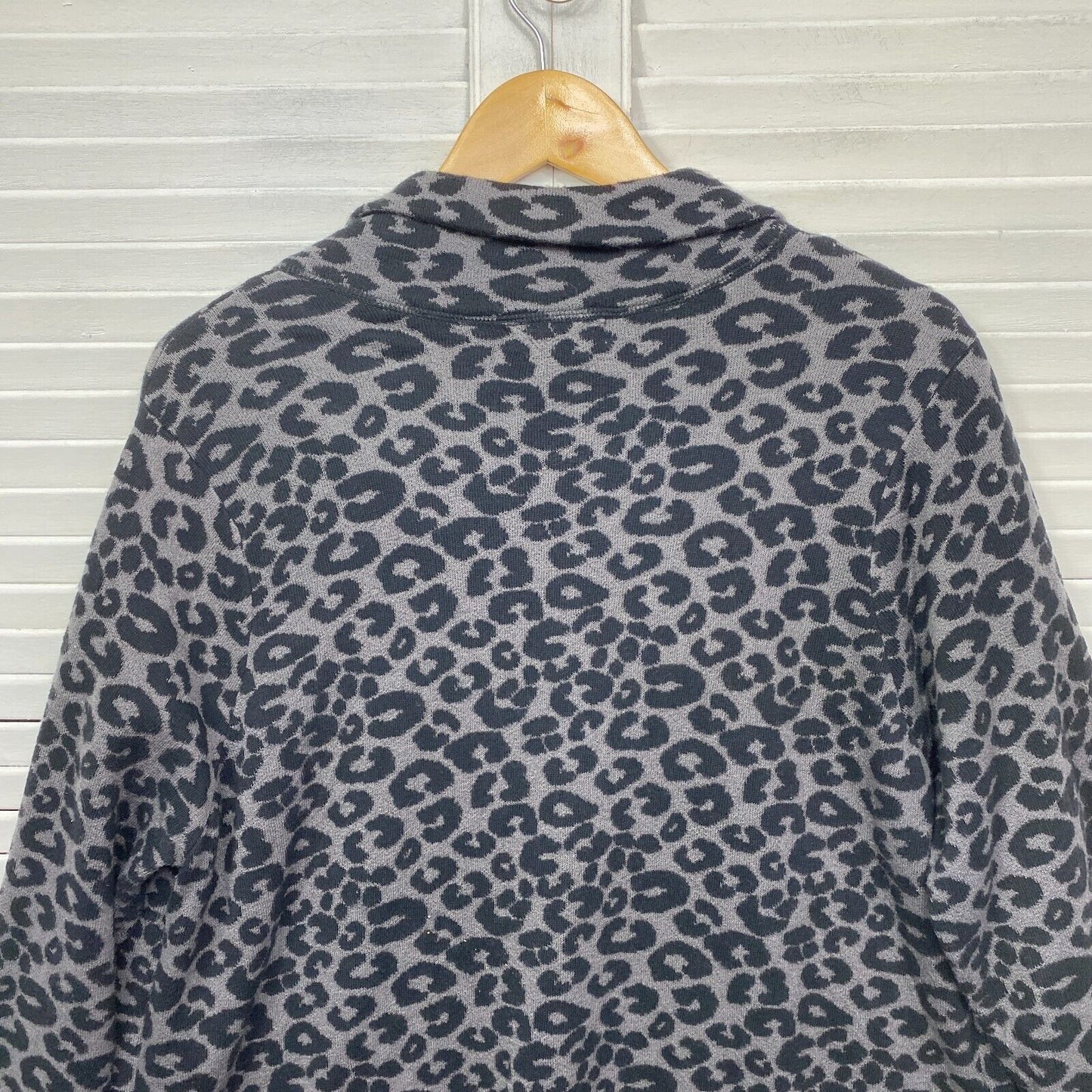 beme Jacket Jumper Size 16 Plus Small Grey Black Long Sleeve Animal Print Preloved