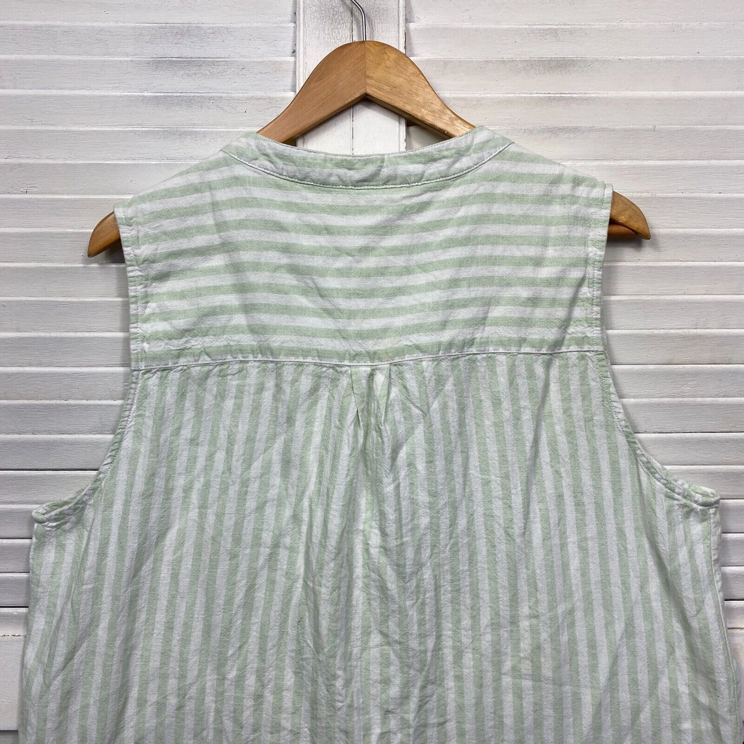 & Me Top Size 16 Plus Green White Striped Linen Blend Sleeveless Preloved